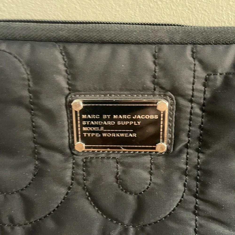 Marc Jacobs Computer Case - Picture 2 of 3